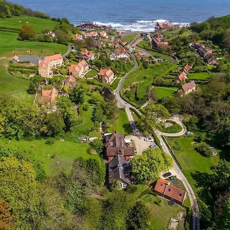 The Schoolhouse, Sandsend Γουίτμπι